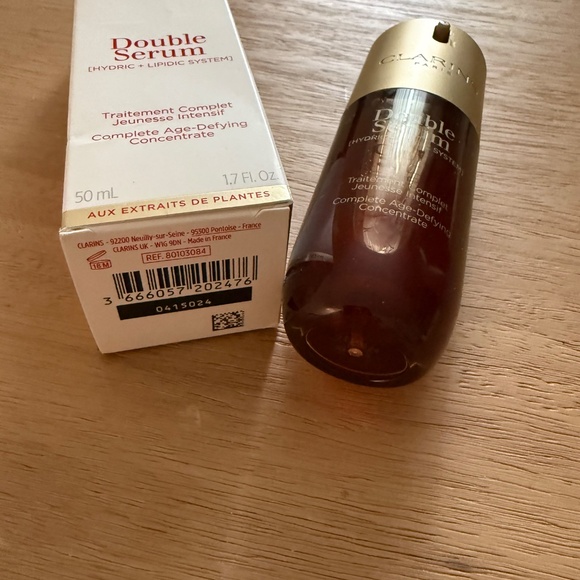 Clarins Double Serum Anti-Aging to Firm, Boost Radiance and Refine Pores 50ml - Picture 3 of 7